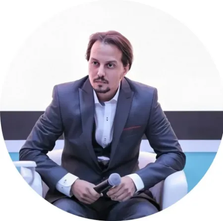 احمد خالد مصطفى